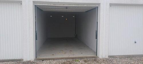 Foto - Garage für Fahrzeuge - 80,00&nbsp;EUR Miete,