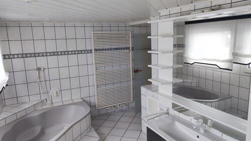 Foto - Dachgeschoßwohnung in Schloß Holte-Stukenbrock zur Miete