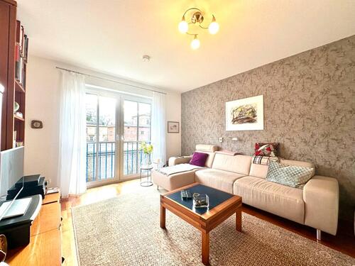 Foto - Am Hofgarten: Voll möblierte 3-Zi-Wohnung mit TG-Stellplatz – frei ab 01.07.!