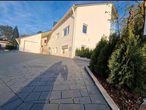 Foto - Kernsanierte 4,5 Zimmer-Wohnung in begehrter Lage Marburg