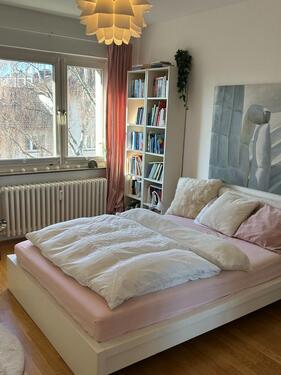 Foto - Möbliertes Zimmer im Grünen – ideal für Pendlerin (Köln-Zentrum)