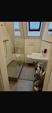 Foto - 1 Zimmer Dachgeschoßwohnung zur Miete in Köln