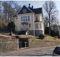 großzügige 3-Zimmer-Dachgeschosswohnung in einer Jugendstilvilla - Siegen Weidenau