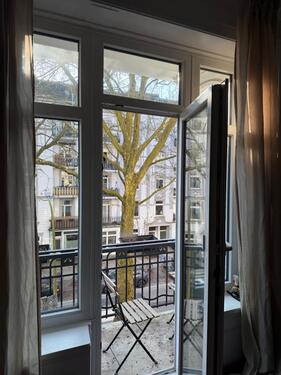 Foto - Eimsbüttel - Sonniges Altbauzimmer (möbliert) April - Mai 2026