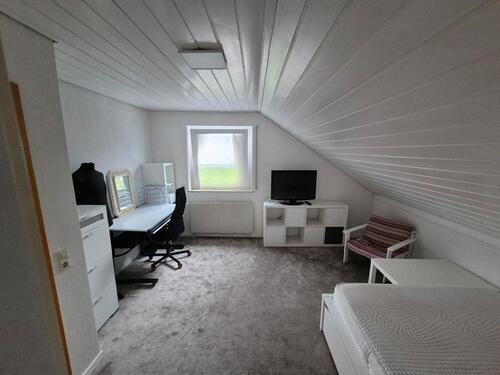 Foto - Möbliertes Zimmer in 2er WG zu vermieten - gesamt 60qm