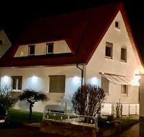 Vermiete 3Zi. Wohnung in Aalen im Obergeschoss des 2.Familienhaus - Burladingen