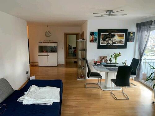 Foto - Schöne und relativ neuwertige 3-Zimmer-Wohnung mit Balkon