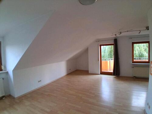 Foto - 3.5 Zimmer Dachgeschoßwohnung zur Miete in Grosselfingen