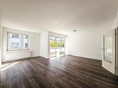 Foto - Frisch renovierte 3-Zimmer-Wohnung mit Balkon und Stellplatz
