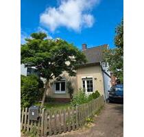 charmantes Einfamilienhaus - 1.700,00 EUR Kaltmiete, in Norderstedt (PLZ: 22848) Garstedt