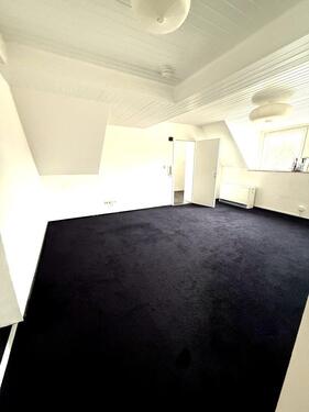 Foto - 3 Zimmer Dachgeschoßwohnung zur Miete in Krefeld