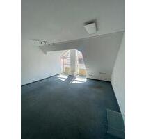 Großzügige 2 - Zimmerwohnung im Zentrum von Bayreuth zu vermieten