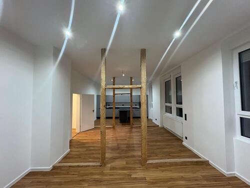 Foto - 2 Zimmer Wohnung - kernsaniert - 1.050,00&nbsp;EUR Kaltmiete, ca.&nbsp; 75,00&nbsp;m&sup2;