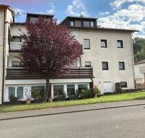 Nähe Marburg: 1 Zimmer, Küche, Bad, Balkon (provisionsfrei) - Lohra