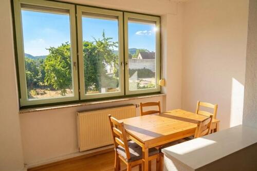 Foto - Frisch renovierte, teilmöblierte 2-Zimmer-Wohnung + Wintergarten