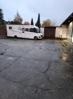 Foto - 6 Stellplätze für Fahrzeuge bis 6,5 Meter Länge