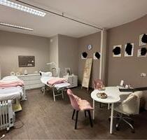 Kosmetik Raum - 500,00 EUR Kaltmiete, ca. 25,00 m² in Oberasbach (PLZ: 90522) Kosmetik Raum - 500,00 EUR Kaltmiete, ca. 25,00 m² in Oberasbach (PLZ: 90522)