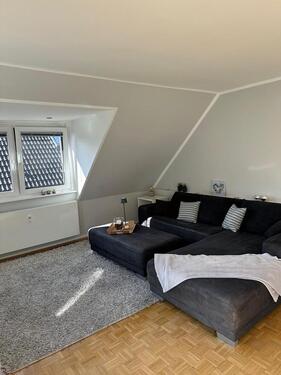 Foto - Teilmöbliert DG-Wohnung auf Zeit
