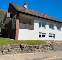 Gepflegtes Zweifamilienhaus mit Garten, Terrasse, Balkon, Loggia - Höxter