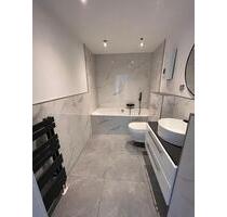 Renovierte 4-Zimmer-Maisonette mit Balkon, 2 Bädern & Einbauküche - Köln Porz