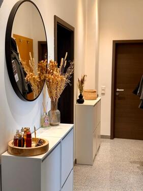 Foto - Kernsanierte Altbauwohnung mit Einbauküche und hohen Decken