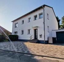 Hochwertige Erdgeschosswohnung mit Garten & beheizbarem Pool - Ratingen Hösel