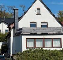 Großzügiges Zweifamilienhaus mit Einliegerwohnung-RENNEROD