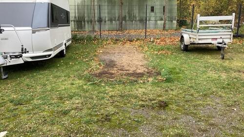 Foto - Stellplatz für Wohnwagen, Wohnmobil, Anhänger