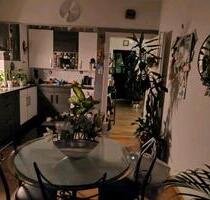 FRAU WG ZENTRALE LAGE DÜSSELDORF