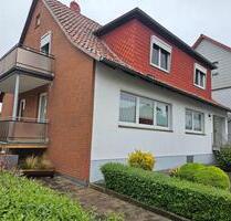 Zweifamilienhaus mit guter Raumaufteilung - Hessisch Oldendorf