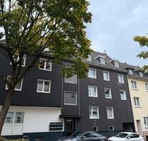 Helle 2,5 Zimmer Dachgeschoss-Wohnung in ruhiger Wohngegend - Essen Stadtbezirk III