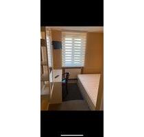 Möbliertes Zimmer mit eigenem Bad zu vermieten - Hennigsdorf