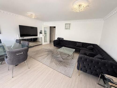 Foto - Vollständig renovierte 3-Zimmer-Wohnung mit Balkon & Tiefgarage