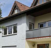 3-Zimmer-Wohnung HP 110 qm mit Balkon u. Einbauküche auf dem Dorf - Blumberg