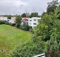 Mit Balkon! Frisch sanierte 3-Zimmer-Wohnung im grünen Gauting