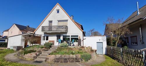 Foto - Mehr-Generationen- oder Zwei-Familienhaus in Espenau-Mönchehof