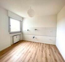 Helle 3,5-Zi.-Whg. Balkon, 87 m², 2025 saniert, ab 01.08. frei - Schweinfurt Haardt