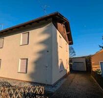 Doppelhaushälfte in Pirkensee (Sanierungsbedürftig) - Maxhütte-Haidhof