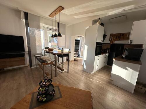 Foto - Erdgeschosswohnung mit Terrasse und Stellplatz