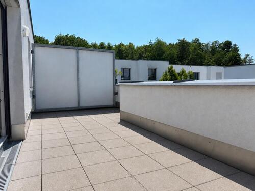 Foto - Helle Terrassenwohnung, oberster Etage mit TG-Stellplatz in Rgbg