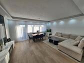 Foto - Attraktive 4-Zimmer-Wohnung mit Balkon, Garage & Garten