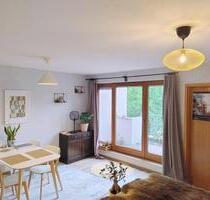 Sehr schöne, gepflegte 2 Zi-Wohnung mit EBK und Balkon in Reutlingen