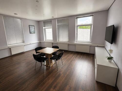 Foto - Modernes Büro Studio mit Küche & Badezimmer – flexibel nutzbar