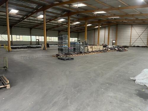 Foto - Gewerbehallen, Produktion, Lager, Logistik, Werkst., Büro, Sport