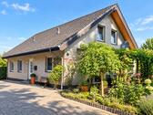 Foto - Einfamilienhaus mit großem Grundstück