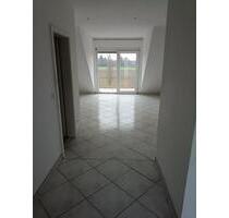 Helle 2-Zimmer-Dachgeschosswohnung (71 m²) mit Balkon - Griesheim