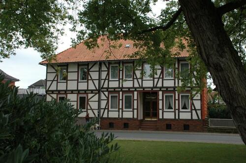 Foto - Mehrparteienhaus, größeres Wohnhaus in 37586 Dassel zu verkaufen