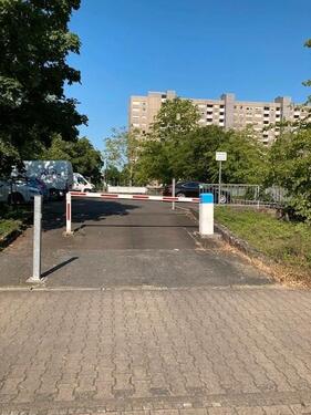 Foto - Außenstellplatz auf dem Garagendeck Bartningstr. 7-9