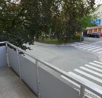 Helle freundliche 3 Zimmer Wohnung mit Tiefgaragenstellplatz - Feucht