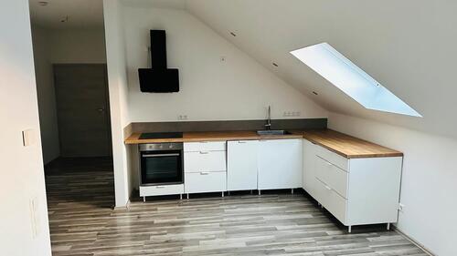 Foto - 2 Zimmer Dachgeschoßwohnung zur Miete in Östringen